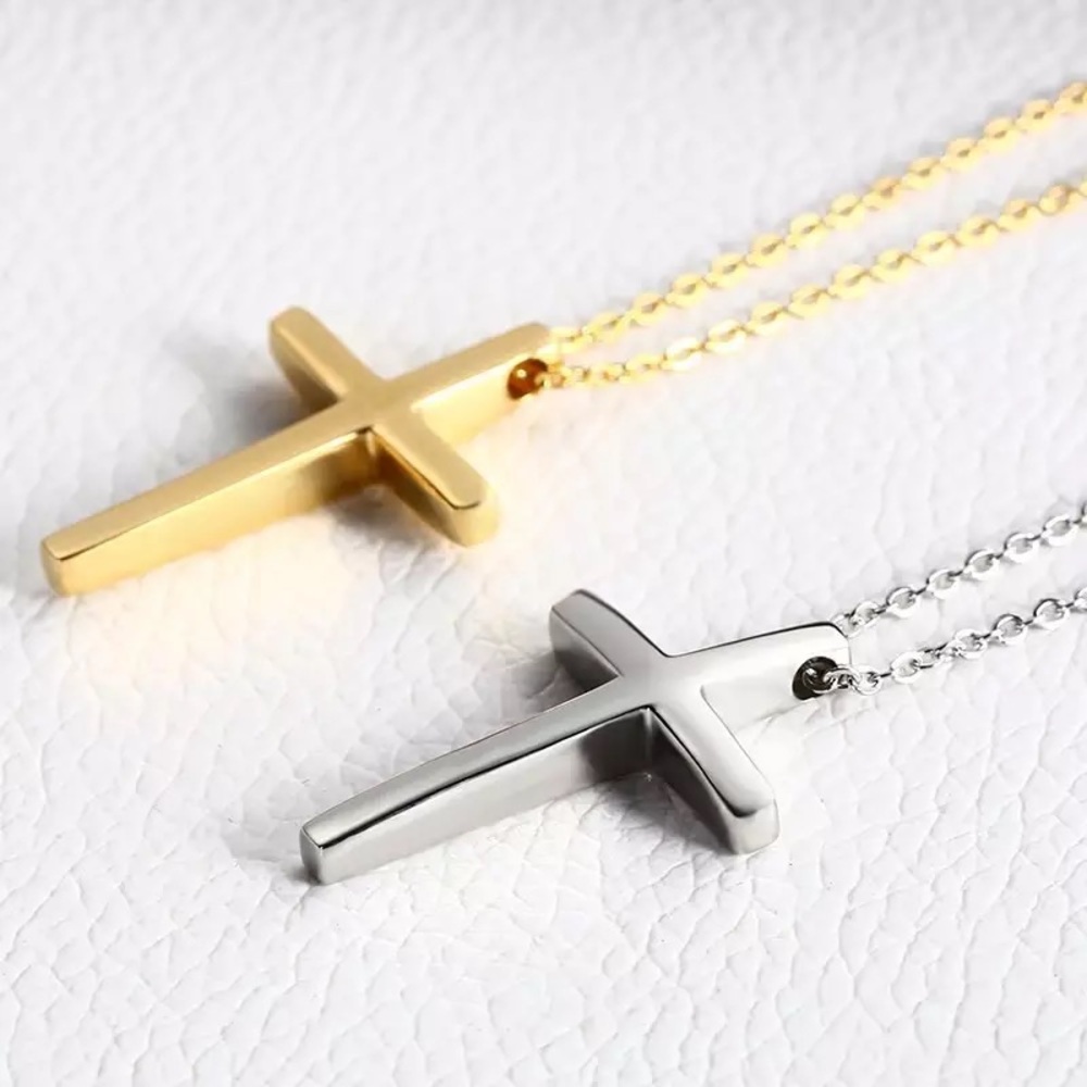 18K Gold Cross Necklace Pendant - Picture 3 of 4